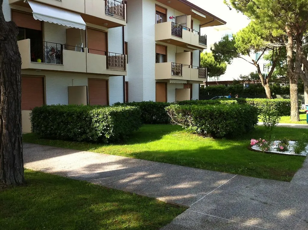 Residence Garden -Walterigato Apartments Solo Per Famiglie Лидо-ди-Езоло